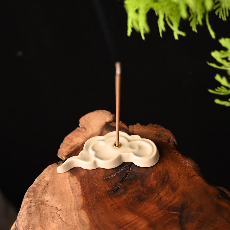 

Simple Small Chinese Sandalwood Incense Burner and Holder for Indoor Tea Table