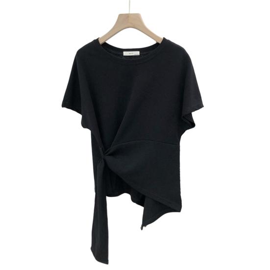 

Жіноча футболка з круглим вирізом і короткими рукавами з нерегулярним подолом. L чорний