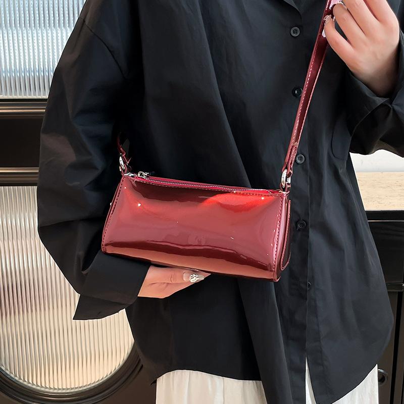 Armpit women's baguette bag 2025 new French simple texture foreign commuter fashion hand-held shoulder bag