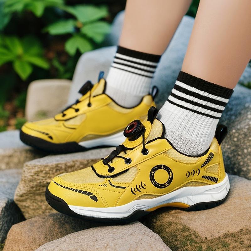 New Lightweight and Breathable Badminton Men's and Women's Casual Non-slip Mesh Sports Shoes Professional Competition Training Shoes