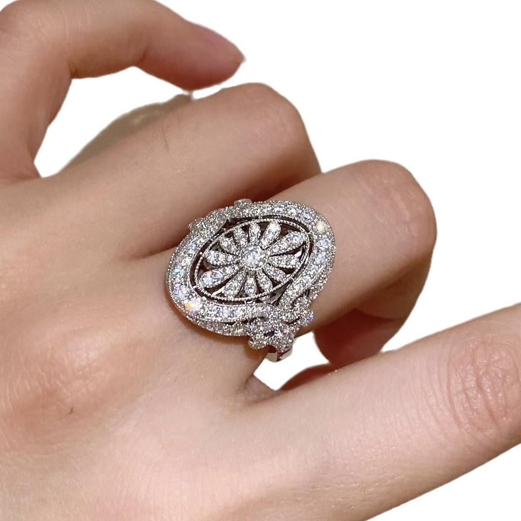Medieval Retro Style Daisy Slightly Inlaid Diamond Ring Lace Design Oval Personality Simple And Versatile Light Luxury Index Finger Ring