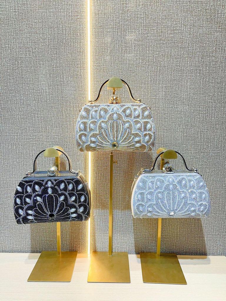 Kopertówka na ramię z dżetami: Damska Torebka Wieczorowa i Imprezowa