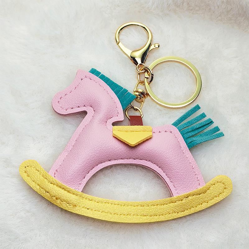 2025 Jahr des Pferdes Leder Schlüsselanhänger - Kreativer Kleines Pferd Anhänger mit Baumwollgefülltem Wackel Charm
