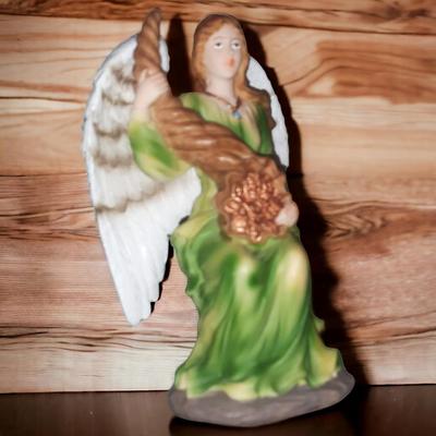 Resin Angel of Abundance of Prosperity Idol for Healing Purpose  7 Inch, Religious