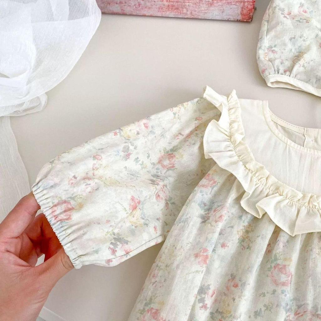 Retro Floral Baby Girl Romper with Lace Collar, Long Sleeves, and Hat - Spring/Autumn Collection