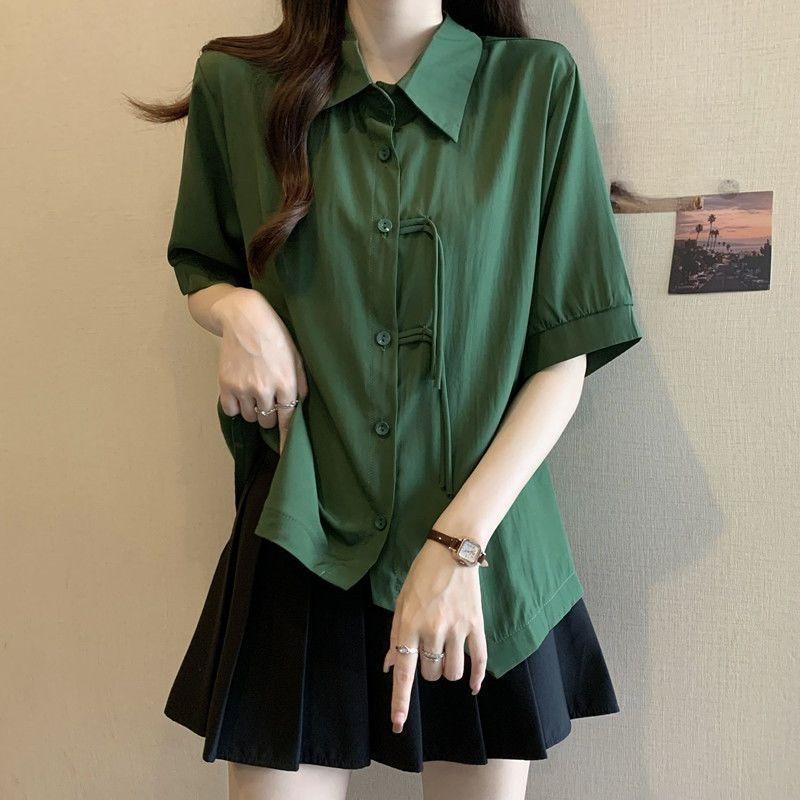 

Solid Color Short Sleeved Shirt Unique Button Design Casual Tops Korean Style Simple Fashionable Ladies Clothing One Size зелений