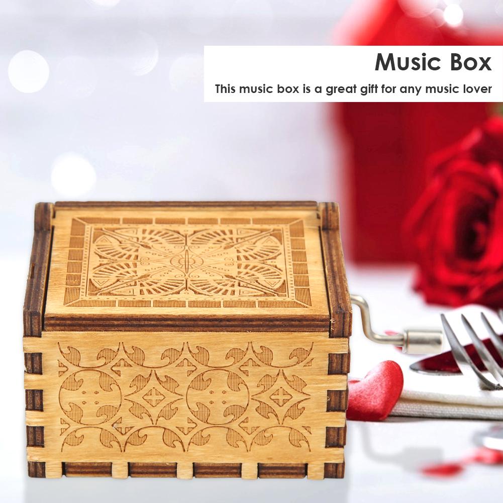 Wooden Music Box Retro Manual Carved Music Box Household Decor Hand Cranked Music Box Queen Decorative Music Box Exquisite Gifts