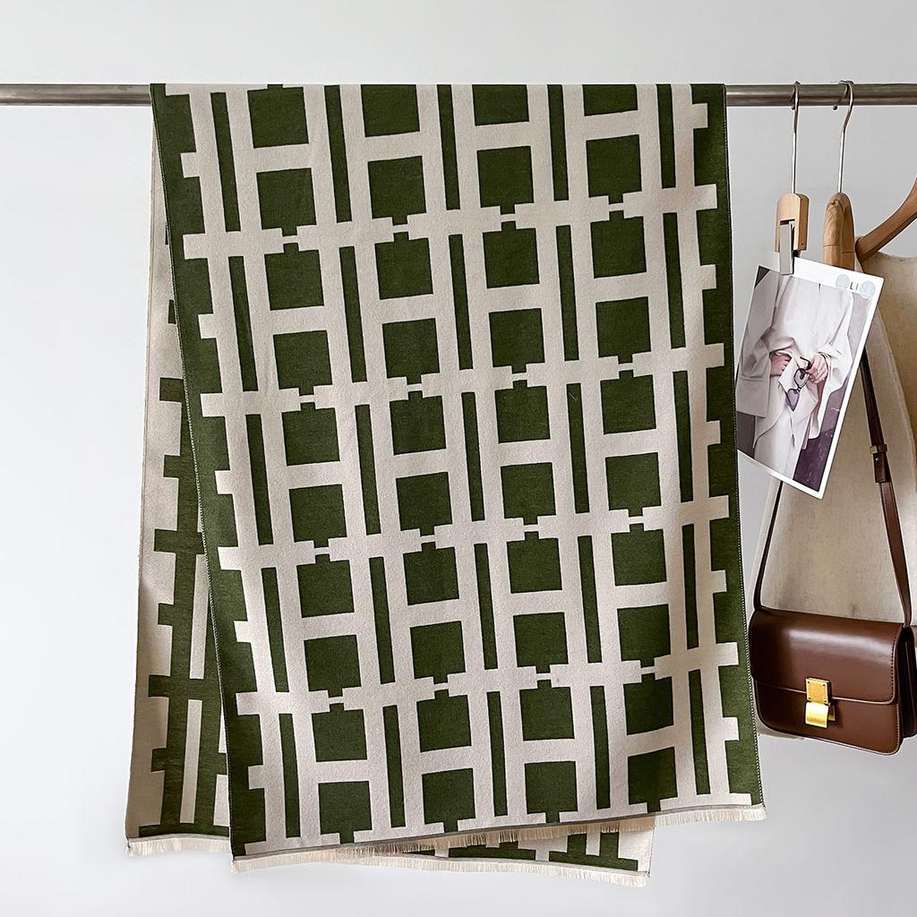 New  Korean Fashion Scarves Luxury Design Men Women Warm Scarf Thick Student Travel Wrap Bufanda Echarpe Blanket Shawl Cloak