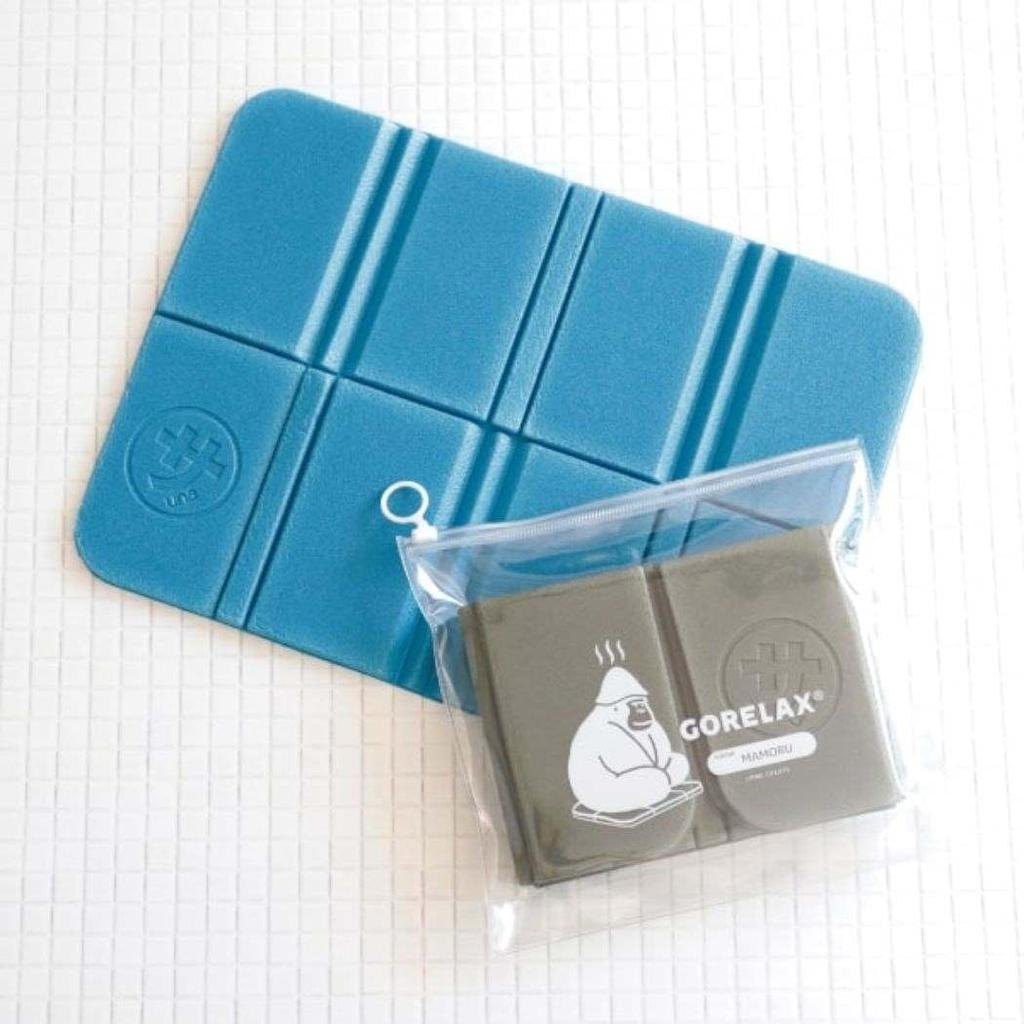 Relax with this comfortable sauna aqua mat, blue.