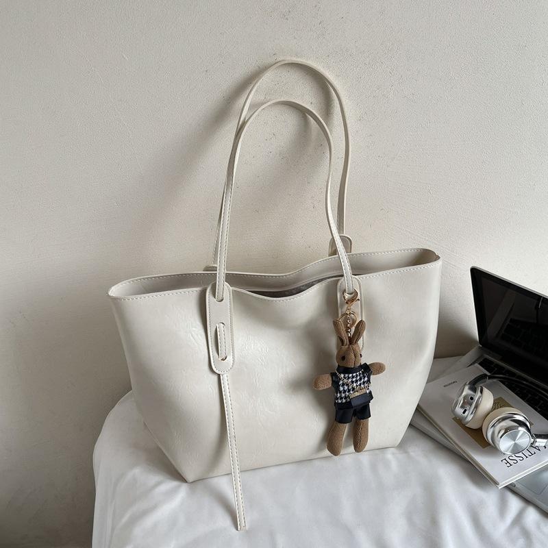 High-value large-capacity bag women's 2025 new trendy portable autumn fashion tote commuting class shoulder bag