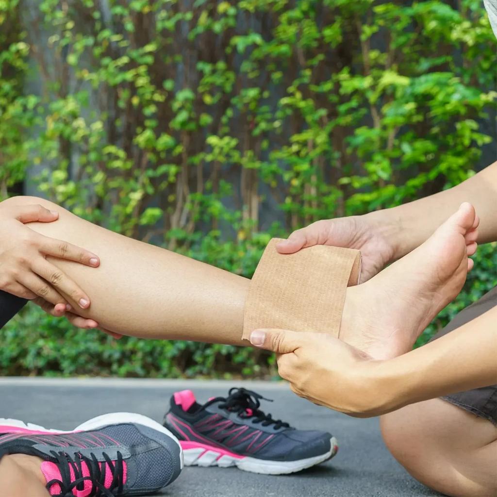 1roll 2.5/5/7.5/10cm*4.5m Non Woven Elastic Self Adhesive Bandage Cohesive Bandage for Sports Fixing Finger Wrist Leg  camping