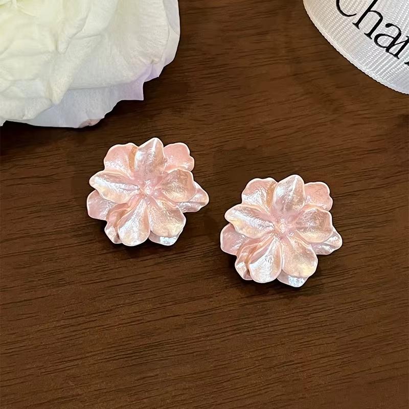 Pink Color Dangle Earrings for Women Korean Fashion Flower Long Hanging Earrings Butterfly Heart Pendants Twist Drop Earrings
