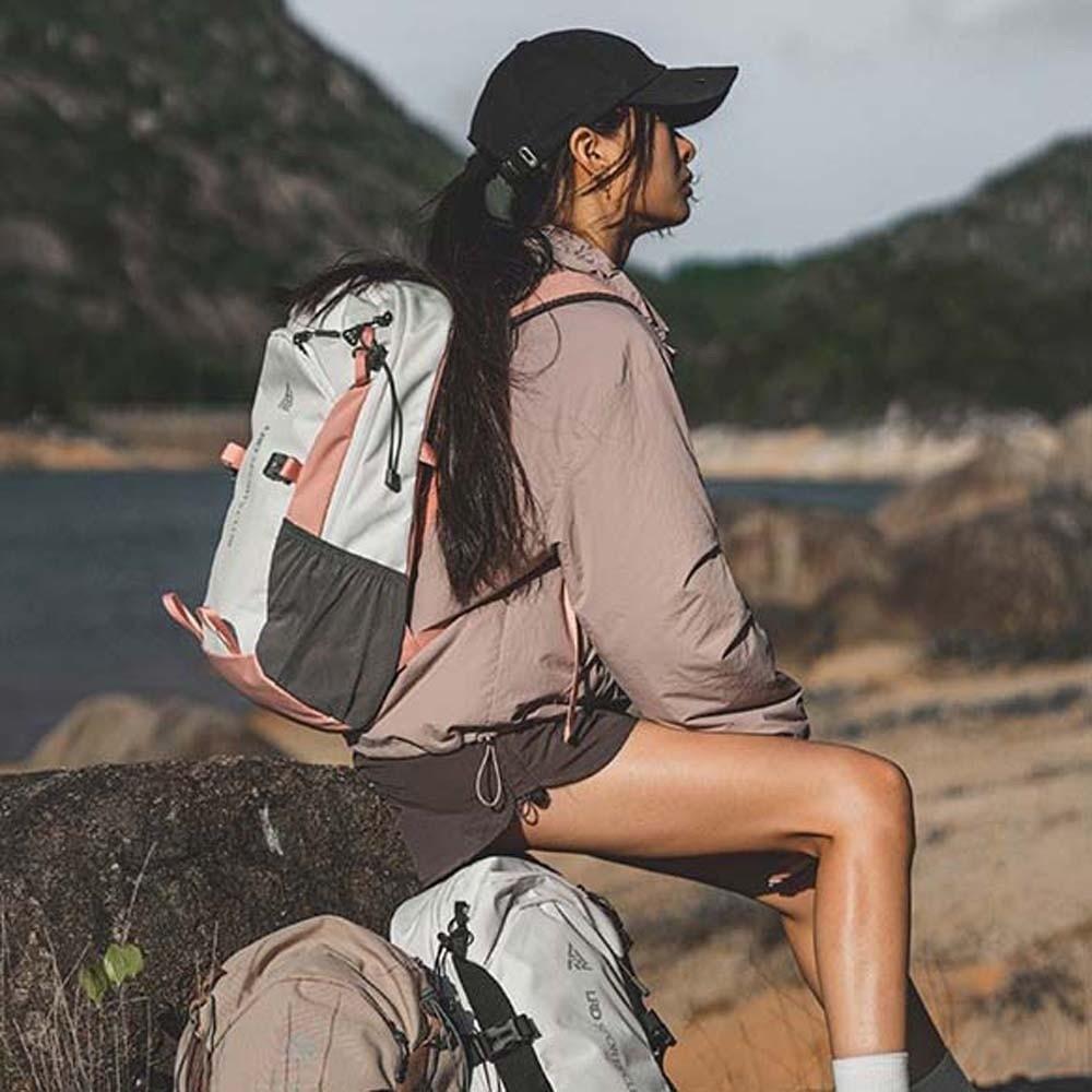 Velkokapacitní venkovní batoh Nylonový horolezecký batoh Lehký sportovní batoh Denní