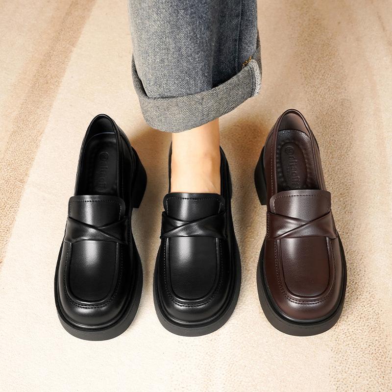 Echtes Leder Ballerina für Huizhou Damenschuhe Traubenmutter, die gleichen Loafer mit dicken Sohlen erhöhen die Höhe von Herbst- und Winter-Kleinlea