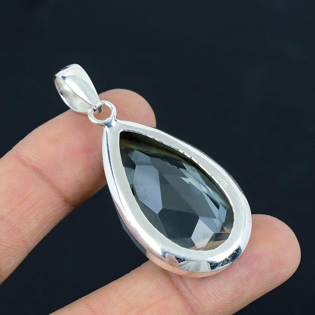 Natürlicher facettierter blauer Topas-Edelstein-Anhänger, 925 Sterling Silber, Anhänger-Schmuck, handgefertigter Silber-Anhänger-Schmuck als Geschenk, Ostergeschenk