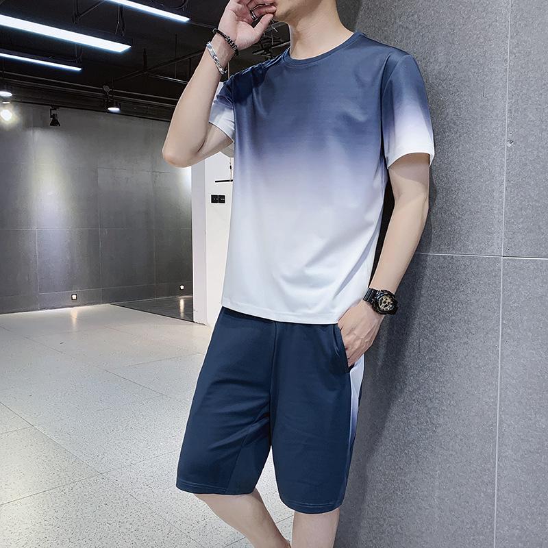 Men's Gradient Round Neck Short Sleeve T-shirt and Summer Shorts Casual Set.