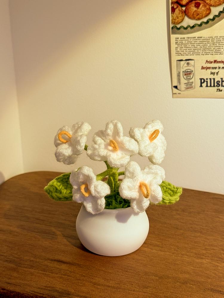 Sunflower Hand-Knitted Woolen Yarn Bouquet - Small Decorative Gift for Home