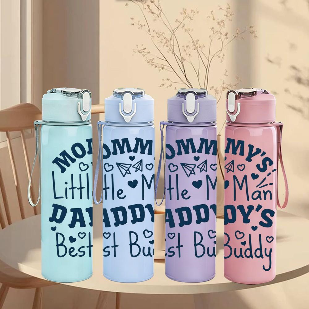 1PC Mommy's Little Man Daddy's Baby Print 750ml Color Plastic Sports Water Bottle Leakproof Flip Straw Lid Suitable for Sports Office Home Use