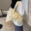 Han Bow Large Capacity Tote Bag Women's 2026 Portable Shoulder Bag Niche Crossbody Canvas Bag