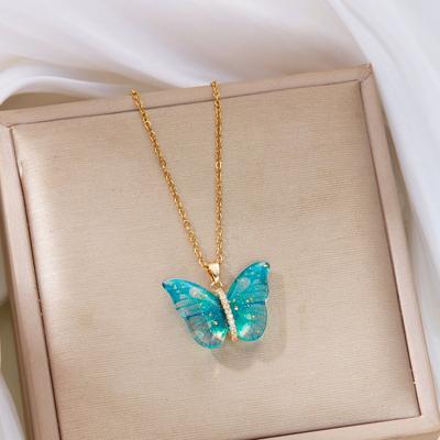 Simple Resin Butterfly Necklace for Women Gradient Colorful Insect Pendant Clavicle Chain Necklace Exquisite Party Jewelry