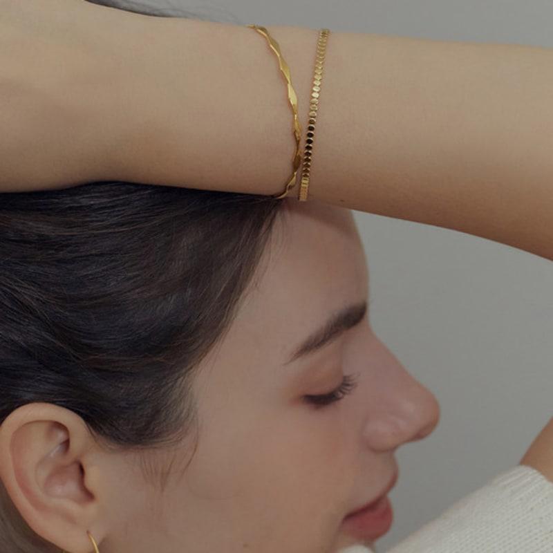 Shertz Irregular Ball Sling Bracelet Bangle