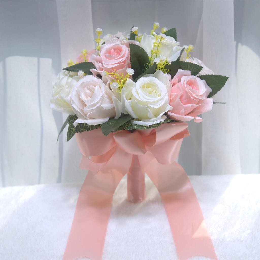 Europäisches Retro-Hochzeitsstrauß: Elegantes florales Design für Hochzeiten und Anträge