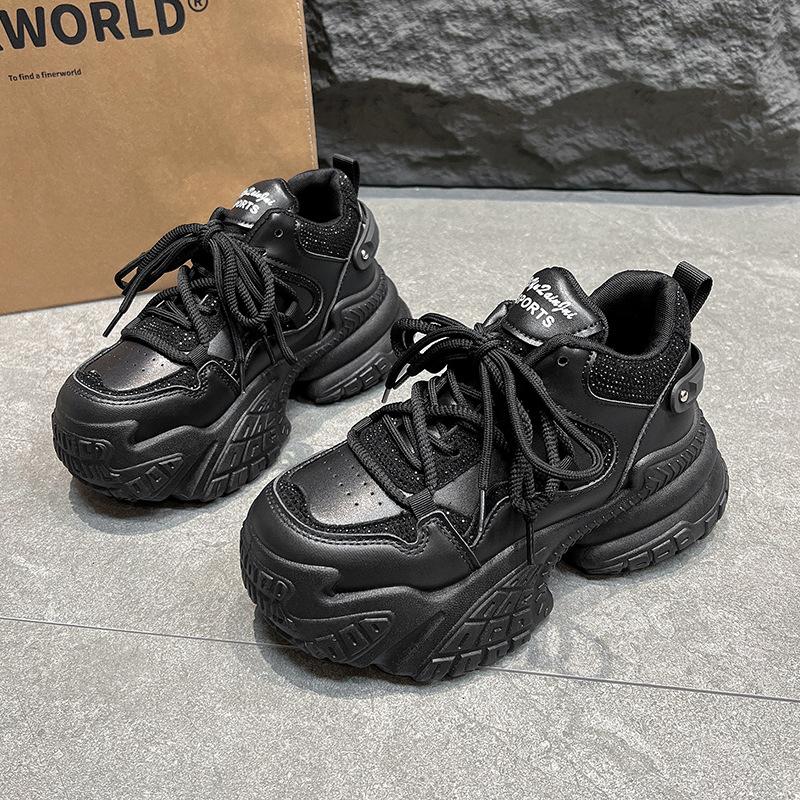 Папины кроссовки весна-лето 2025 новые маффины на толстой подошве для увеличения роста маленькие папины кроссовки повседневная мода спортивная повседневная обувь 35 чёрный 4855₽