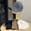 Neuer Britischer Stil Retro Einfarbig Vielseitiger Fischerhut für Damen im Herbst und Winter Breite Krempe Gesicht Zeigend Klein Warmer Schirmmütze Trend