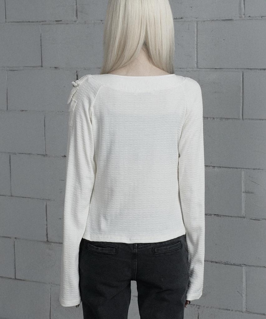 ETRE AU SOMMET Chain Bijo Pocket Long Sleeve T-Shirt (Ivory)