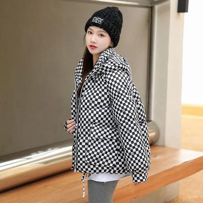 Roupas de Algodão Acolchoado com Penugem Femininas de Inverno Curtas Espessas Soltas com Capuz Pequenas Acolchoadas