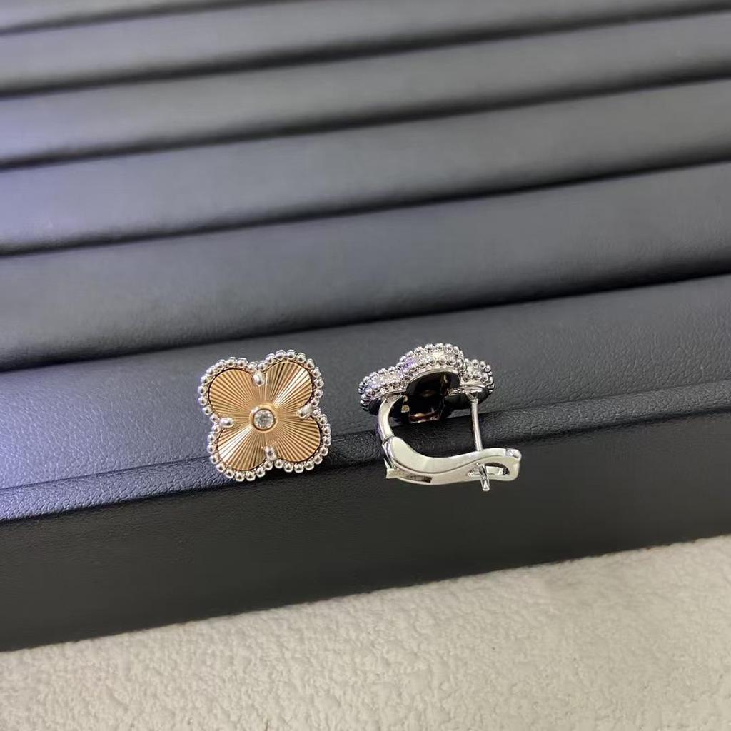 18K Gold Christmas Laser Four-Leaf Clover Necklace with CNC Carved Pendant & Sterling Silver Chain for Women