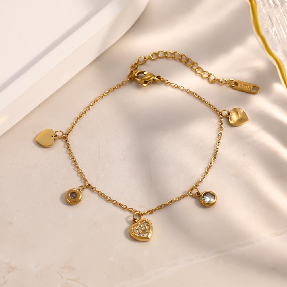 Titanium steel bracelet - titanium steel does not fade - heart-shaped embedded with diamonds - high-end style women s accessory