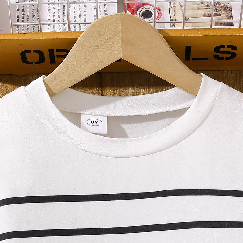 Girls' Fashion Suit Summer Children's Casual Striped Short-sleeved Top Sweet Bud Shorts Two-piece Suit