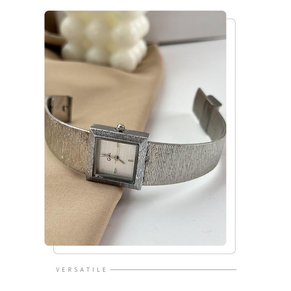 Light Luxury Women's Square Small Gold Watch Light Luxury Steel Strip Retro High End Versatile Watch Texture Quartz Watches