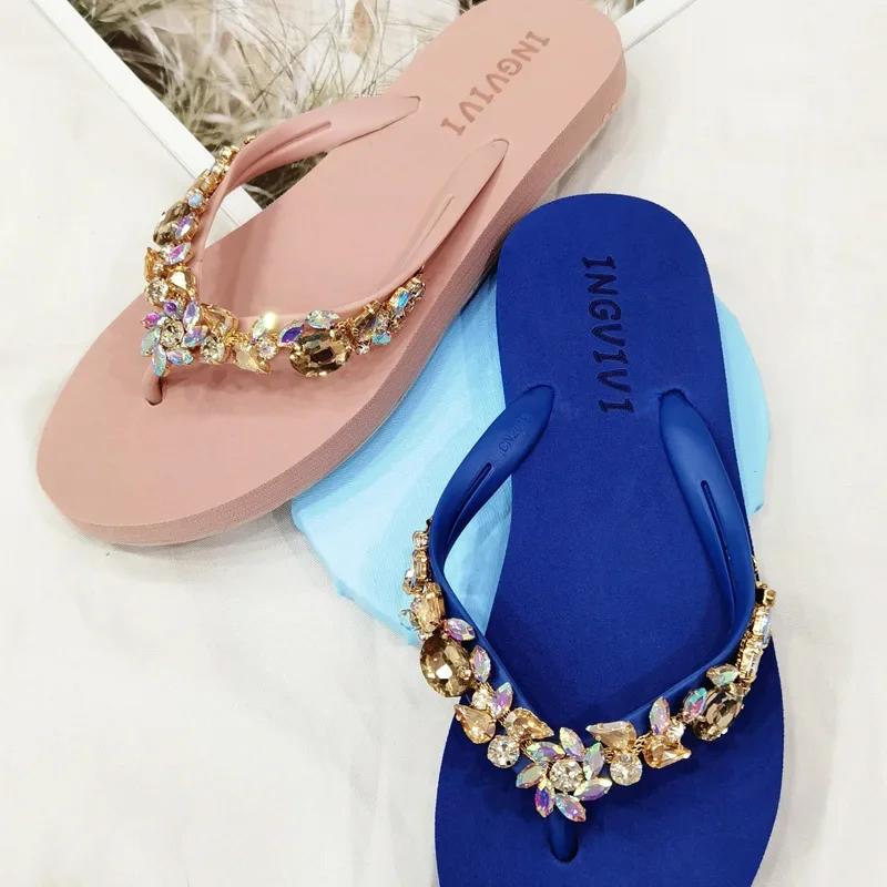 Fashion Slippers Women Glitter Flip Flops Summer 2025 Fashion Outdoor Rhinestone Chain Wedge Beach Slippers Jelly Hawaiian Flat Sandals