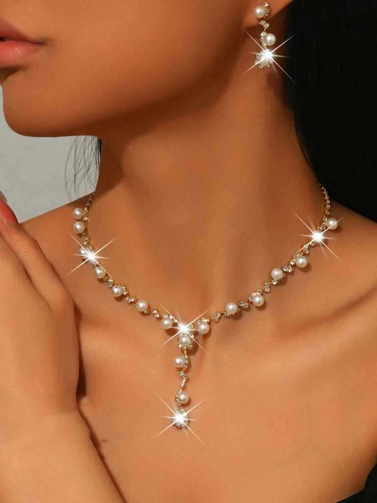 Simple and Exquisite Hot-selling Claw Chain Necklace Earrings Bracelet Set Three-piece Pearl Collarbone Chain Dinner Dress Accessories