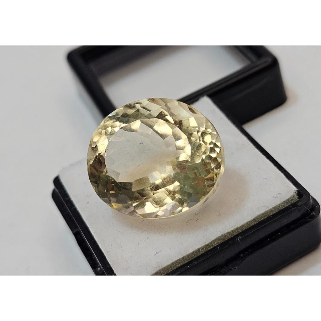 Natural Light Yellow Sapphire 20-21 Ct Oval Cut Beautiful Loose Gemstone