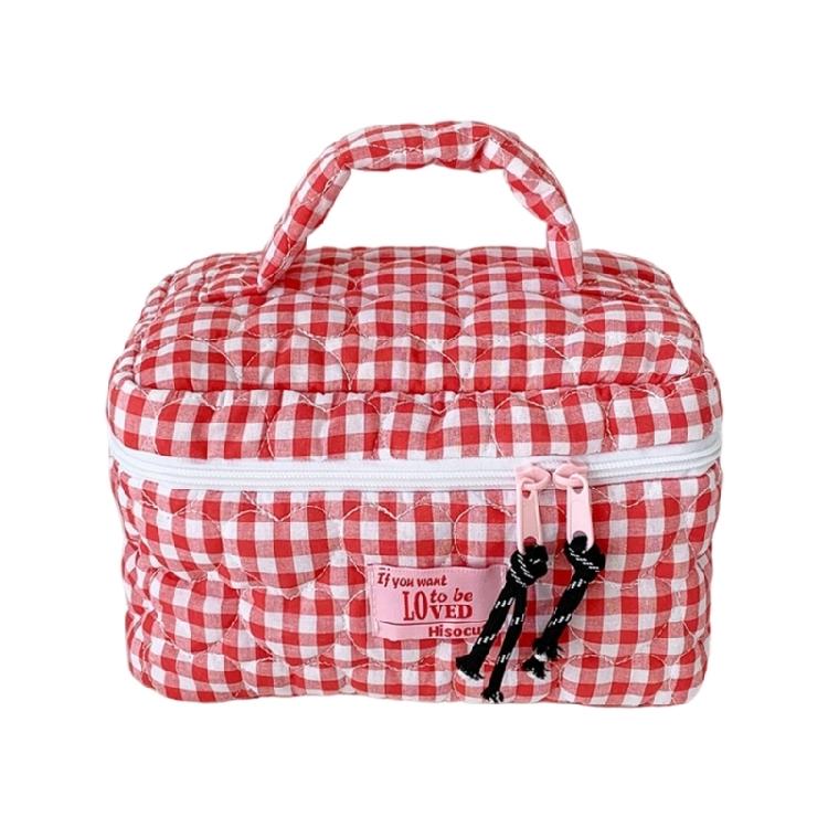 

Daily Makeup Organizers Plaids Design Featuring Large Capacity Quilted Heart Hand Carry Handle Fabric For Personal Care розы красного