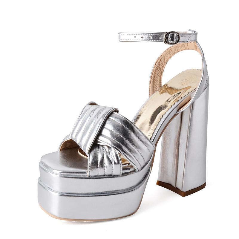 

Сандалии на очень высоком толстом каблуке из лакированной кожи с перекрестной шнуровкой и открытым носком, популярная модель, двухслойная платформа с вырезами, женская обувь 39 серебряный