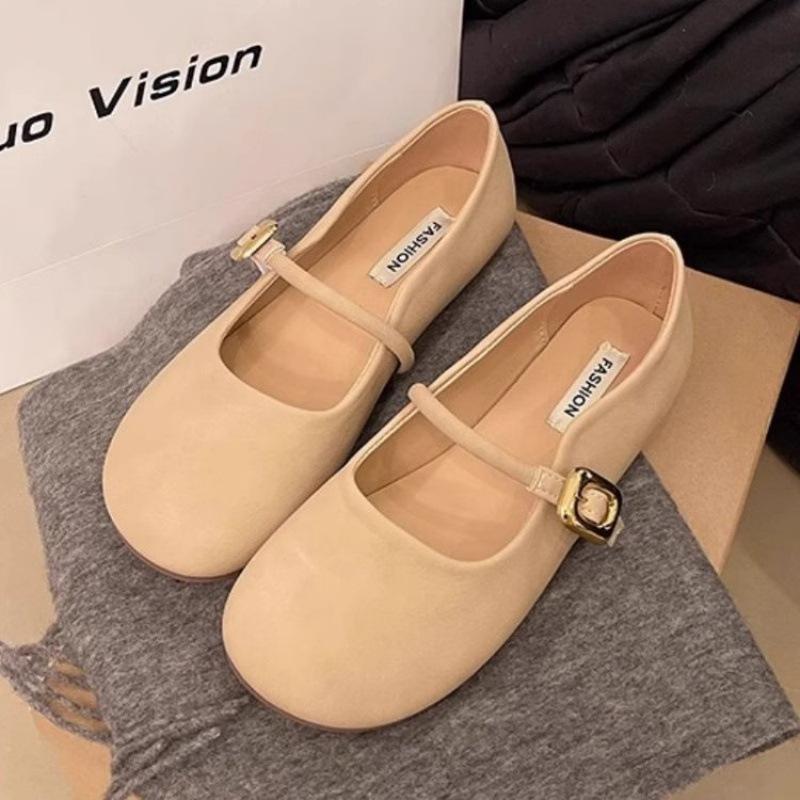 Spring 2025 new Xiaoxiangfeng one-word buckle Mary Jane single shoes versatile French shallow mouth Mary Jane single shoes women