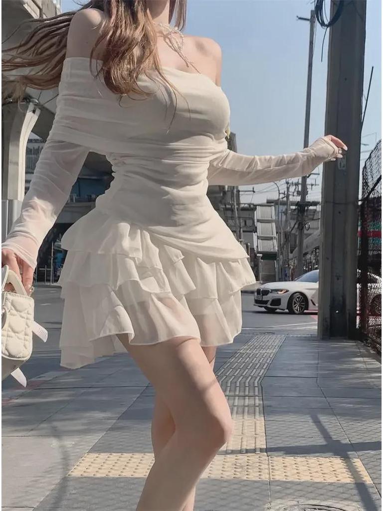 French Sweet & Spicy One-Shoulder T-Shirt and Cake Skirt Two-Piece for Women