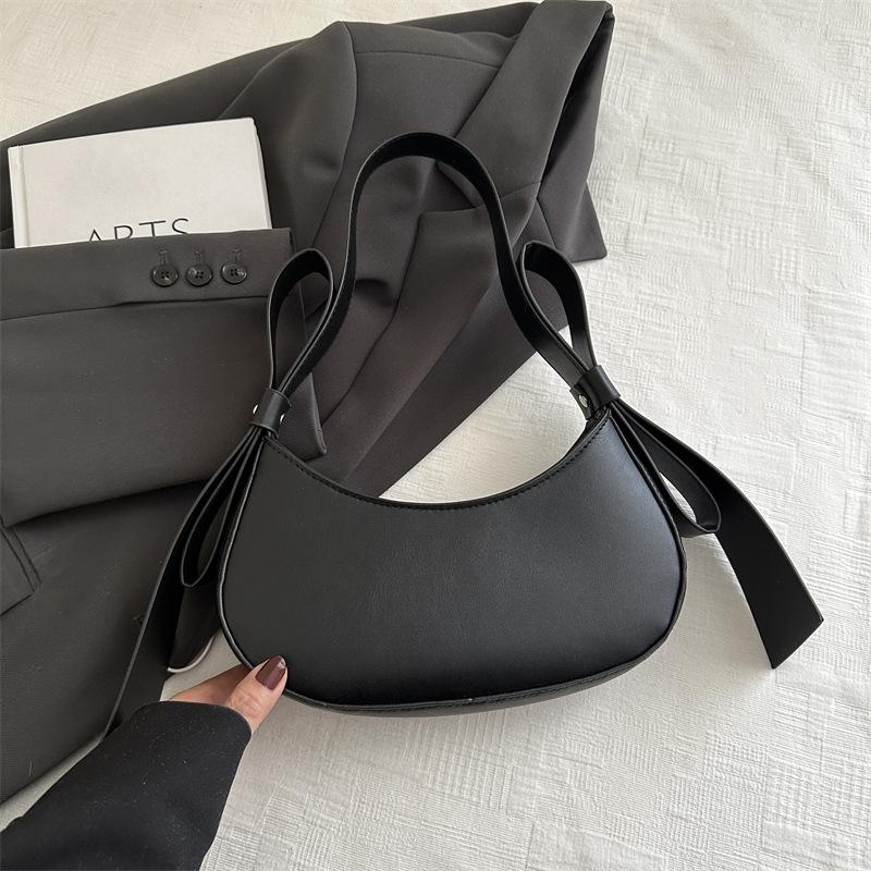 

Весна и лето 2025 года французская сумка женская новая универсальная высококачественная текстура модная одноплечевая, сумка-подмышка чёрный