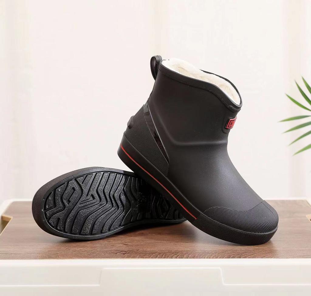 Outdoor Non-slip Fishing Rain Boots New Men's Fashion Mid-calf PVC Rain Boots Short Barrel Medium Barrel Waterproof Rain Boots