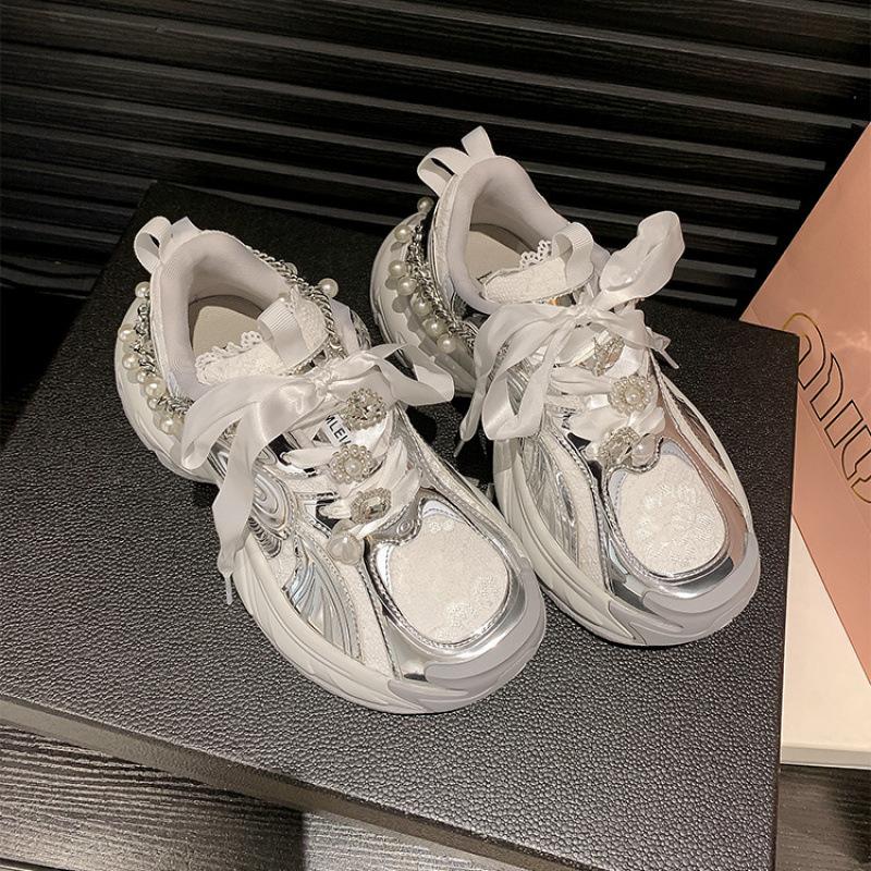 

Туфли Paris на толстой подошве серебристого цвета для папы для женщин 2025 года, новая весенняя жемчужная свадебная обувь с сетчатым эффектом, повседневная спортивная обувь 40 серебряный
