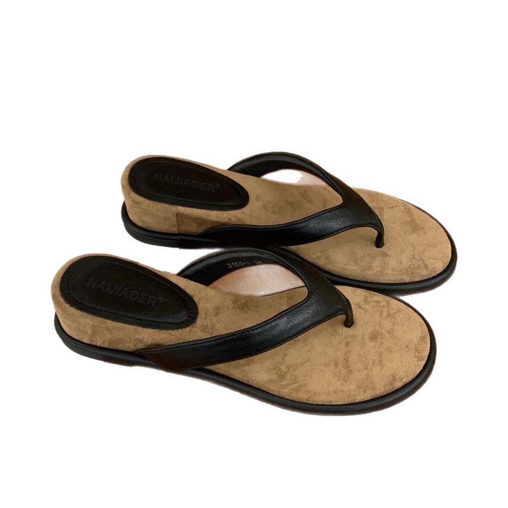 Französische Mode Keilabsatz Flip-Flops Damen Oberbekleidung 20255 neues Temperament mit Rock dicksohlige Strandschuhe