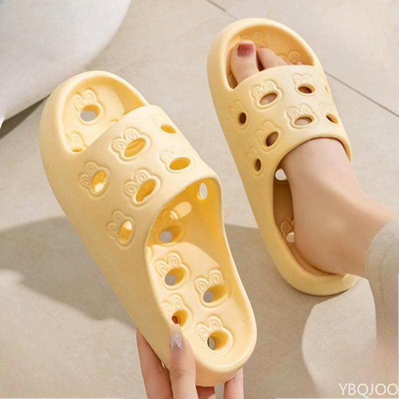 Fashion Ladies Summer Slippers Non slip home use odorless Shoes Men Indoor household slippers Water leakage Quick drying couple sandals