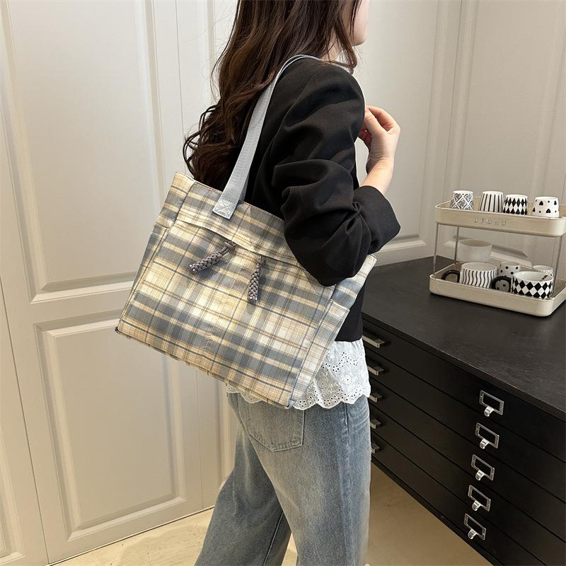 Casual Plaid Design Large Capacity Shoulder Bag for Women Multi-pocket Underarm Tote Handbag