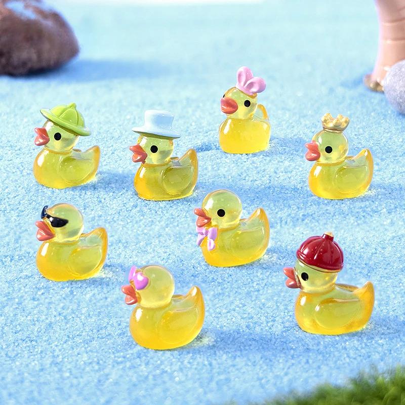 30Pcs Luminous Resin Mini Yellow Duckling Miniatures Doll House Glow-In-The-Dark Ducks Figurines For Diy Aquarium Garden Decor