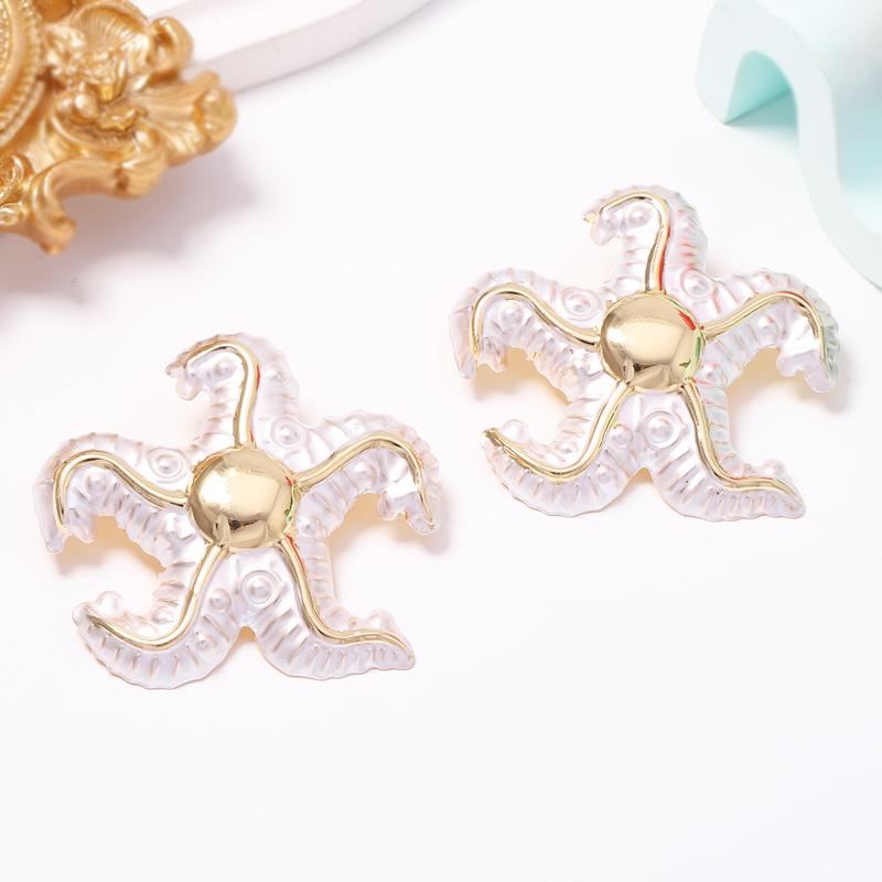 2026 New Summer Sea Star Irregular Stud Earrings for Women Exaggerated Colorful Star Personality Earrings Vacation Jewelry Gifts