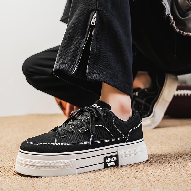 Men 's Casual Four Seasons Fashion Skateboarding Students Comfortable Sneakers Boys Trending Soft Sole Breathable Shoes